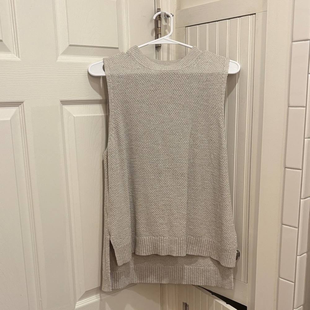 Lou & Grey Cream Sleeveless Knit Top